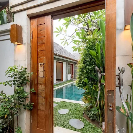 Two Lizards Beach Villas Sanur  Exterior photo